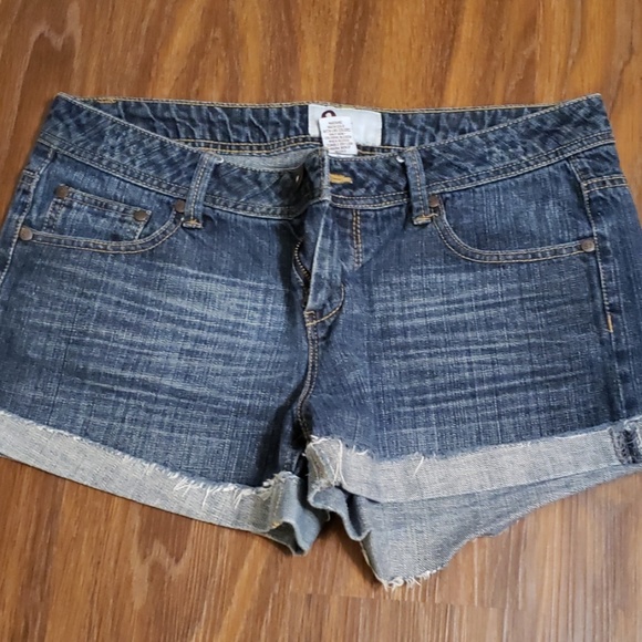 Jean shorts - Picture 1 of 3